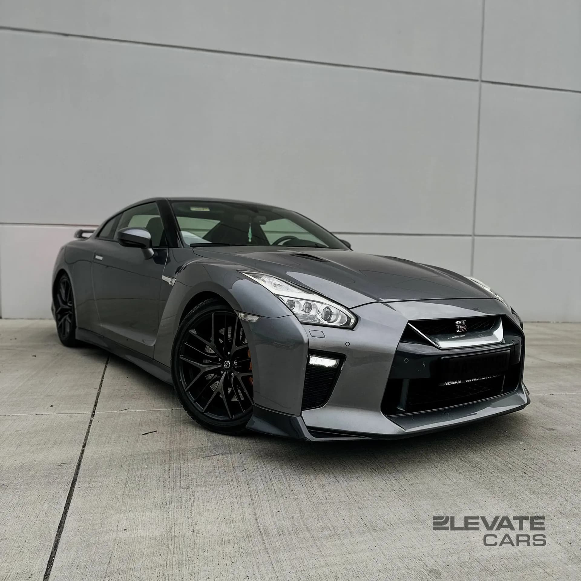 Nissan GT-R - obrázok 1